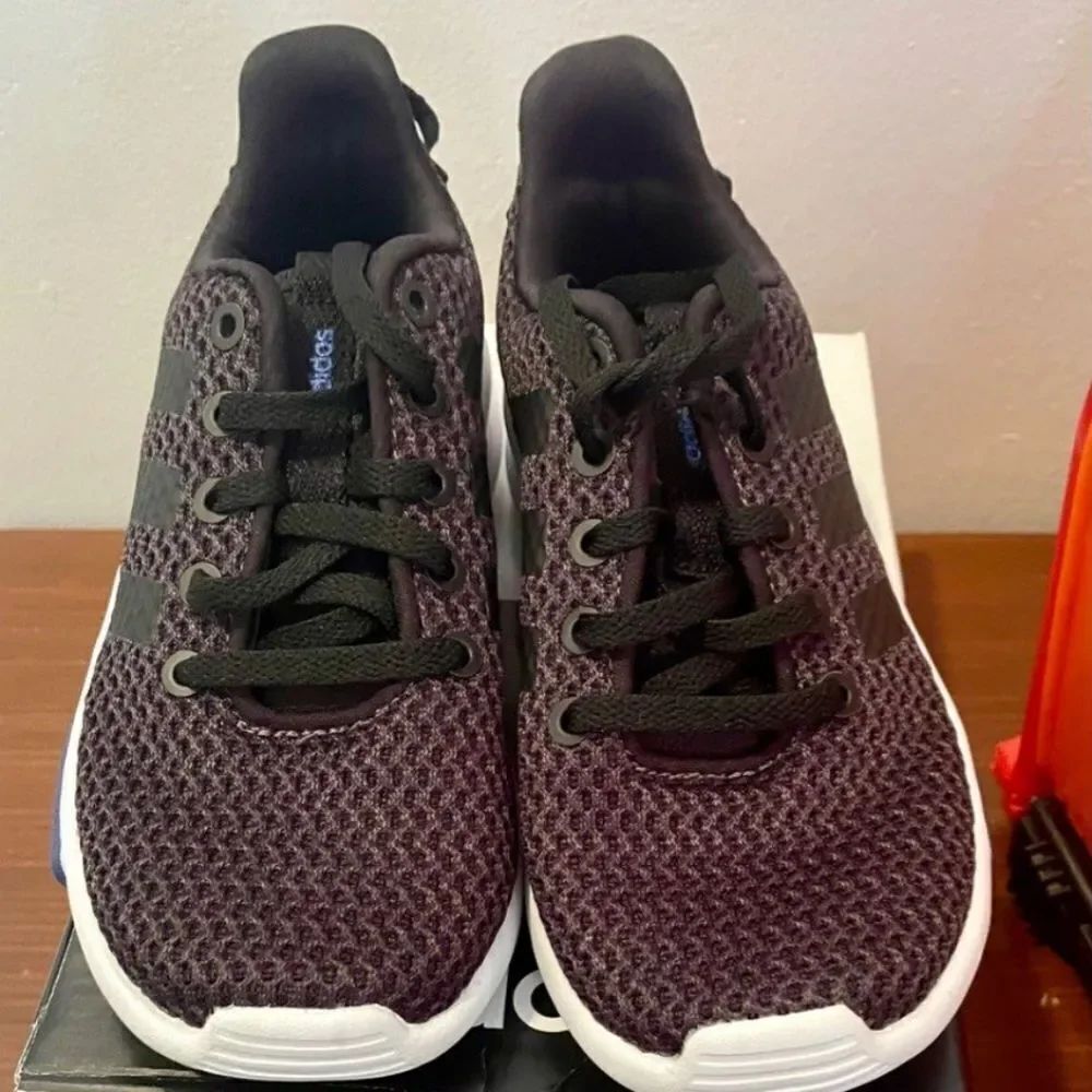 KID'S SNEAKERS WITH CLASSIC ADIDAS STYLE